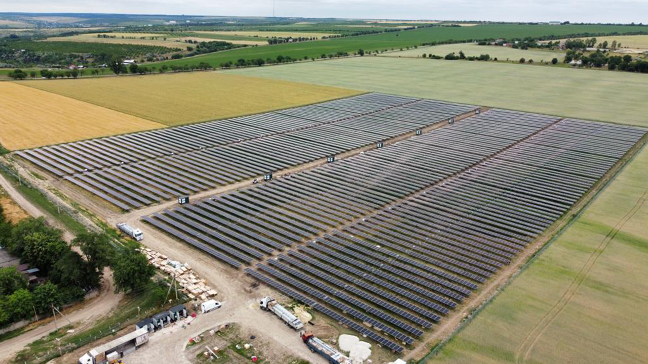 Maib sprijina clientii care investesc în energia regenerabila. USBA a construit un parc fotovoltaic în sudul tarii