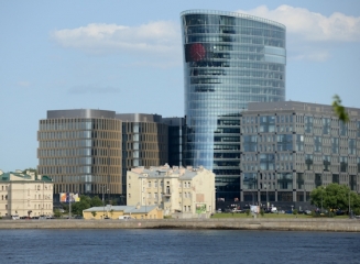 Reportaj foto: În ospetie la sediul cu 21 de etaje al bancii rusesti „Bank Sankt-Petersburg”