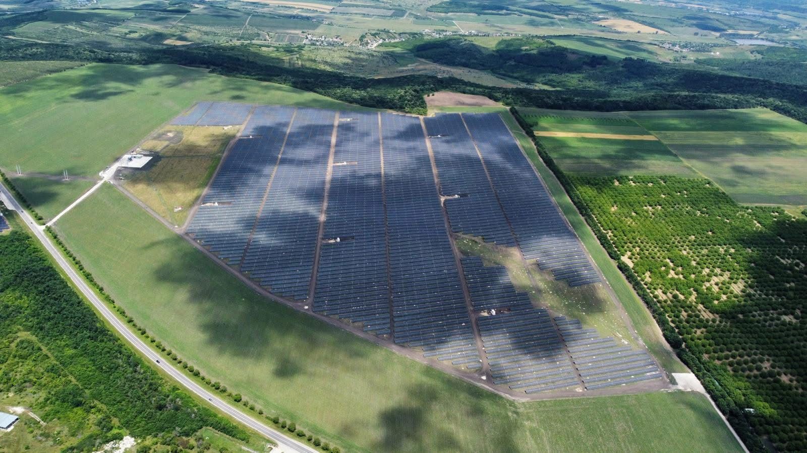 maib a finantat cel mai mare parc fotovoltaic din Moldova: investitie de 17,8 milioane euro
