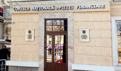 CNPF angajeaza: aplica pâna pe 22 august pentru una dintre cele 5 functii vacante