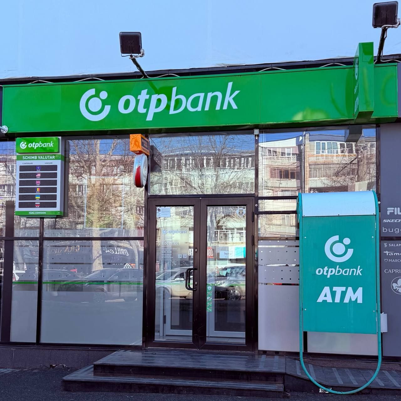 OTP Bank închide mai devreme unitatile pe 24 aprilie 2026