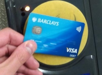 1.000.000 de tranzactii pe saptamâna – platile contactless au explodat în reteaua de transport public londonez