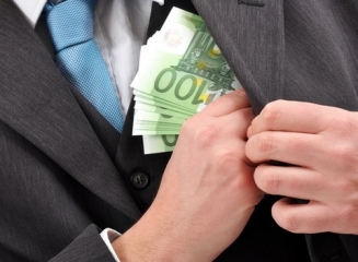 UE va adopta cea mai drastica masura financiara asupra bancherilor – limitarea bonusurilor la 3 salarii