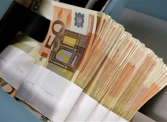 Studiu: Bancile europene vor creste salariile din cauza limitarii bonusurilor
