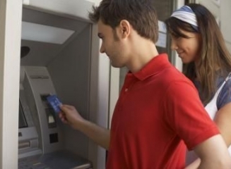 Primiti salariul pe card si cheltuielile depasesc veniturile? Puteti solicita pîna la 5 salarii cu ajutorul creditului Overdraft.