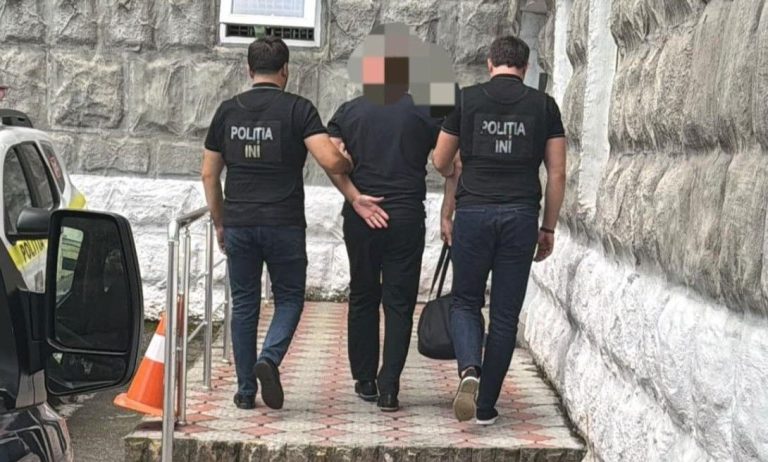 Peste 20 de perchezitii într-o schema de 60 de milioane de lei