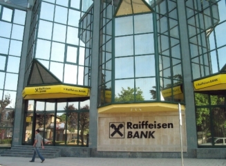 Pierderi de 493 mln euro pentru Raiffeisen Bank International în 2014, grupul anunta retragerea din Slovenia si Polonia